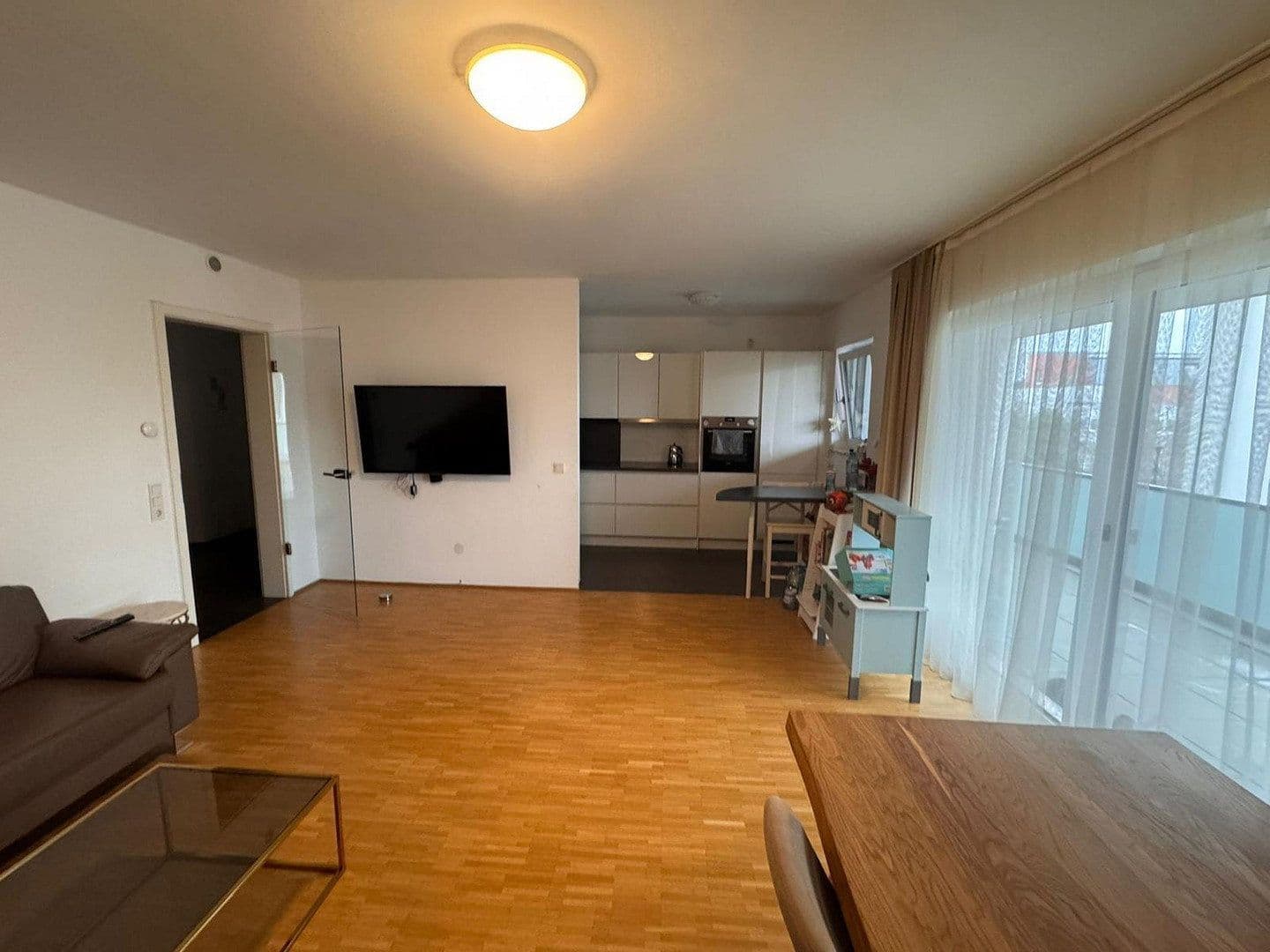 Prenájom bytu 3-izbový 88 m², Köln, Severné Porýnie - Westfálsko Prenájom bytu 3-izbový 88 m², Köln, Severné Porýnie - Westfálsko
