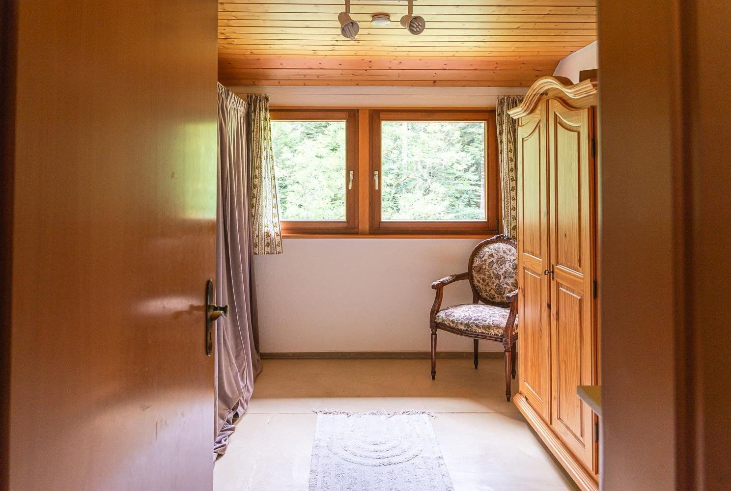 Predaj domu 311 m², pozemek 15.601 m², Breitnau, Bádensko-Wurttembersko Predaj domu 311 m², pozemek 15.601 m², Breitnau, Bádensko-Wurttembersko