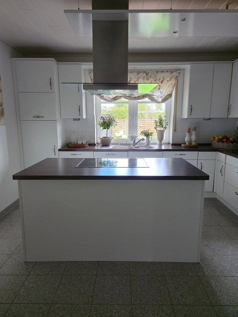 Predaj domu 219 m², pozemek 750 m², Kirchlinteln, Dolné Sasko Predaj domu 219 m², pozemek 750 m², Kirchlinteln, Dolné Sasko