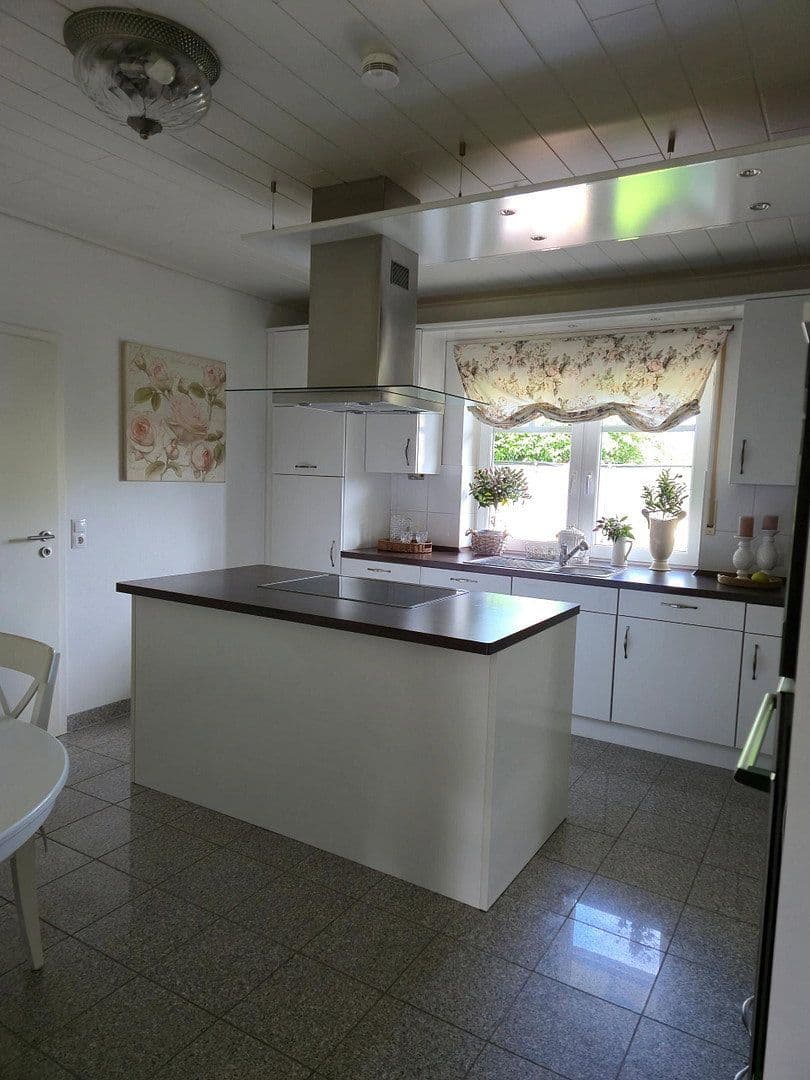 Predaj domu 219 m², pozemek 750 m², Kirchlinteln, Dolné Sasko Predaj domu 219 m², pozemek 750 m², Kirchlinteln, Dolné Sasko