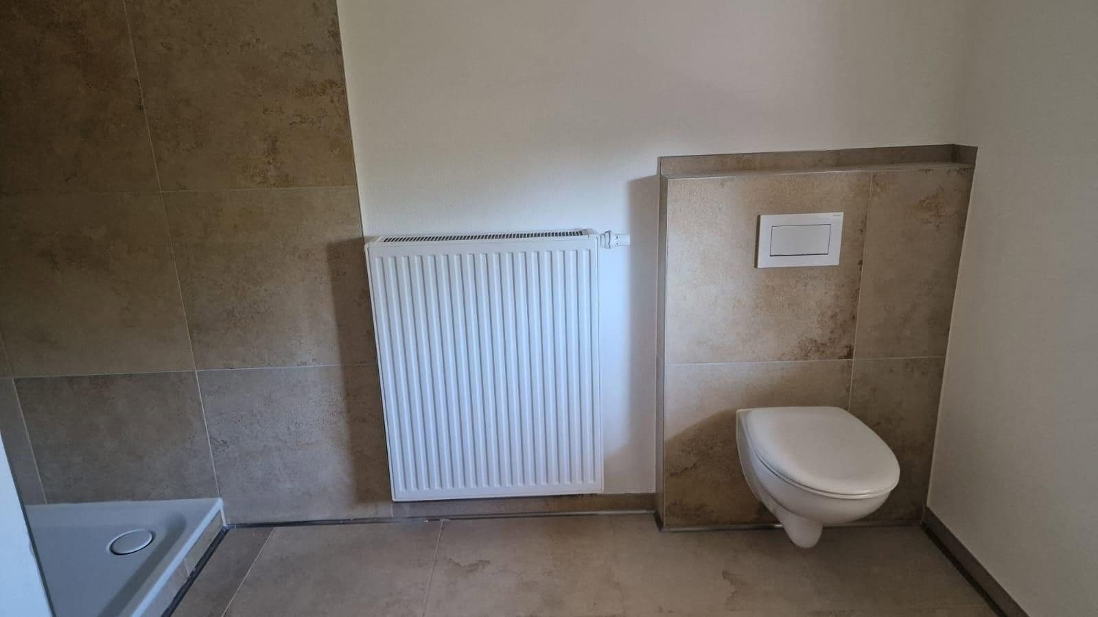 Predaj domu 230 m², pozemek 640 m², Am Lech 1 1/2, Unterdießen, Bavorsko Predaj domu 230 m², pozemek 640 m², Am Lech 1 1/2, Unterdießen, Bavorsko