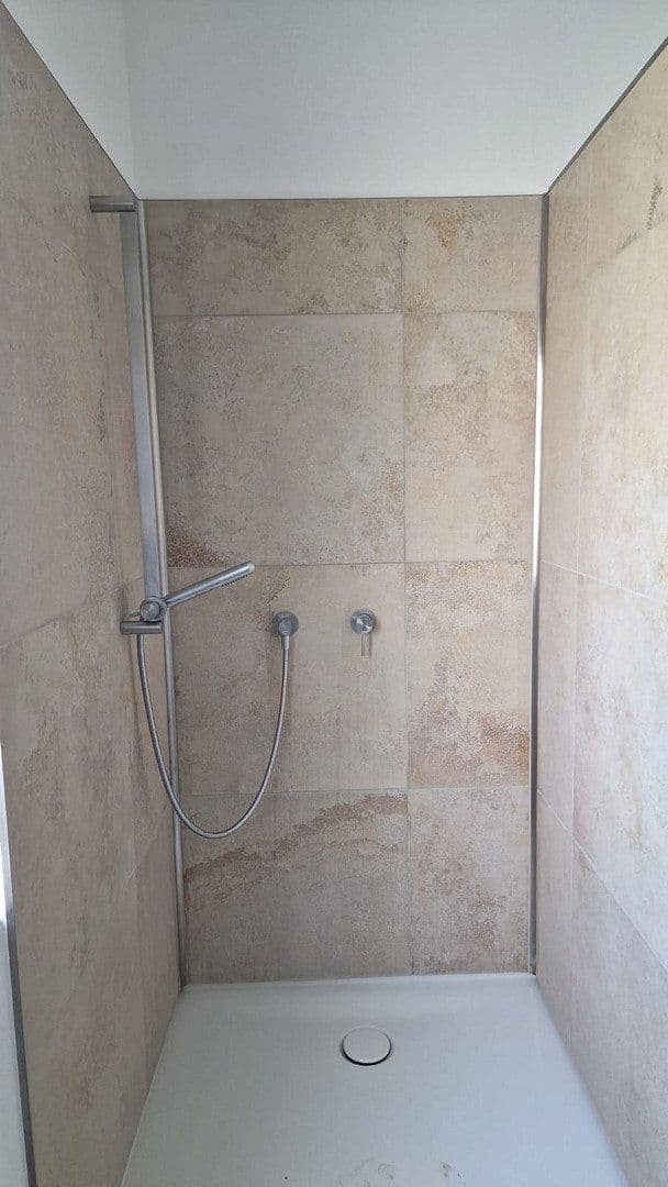 Predaj domu 230 m², pozemek 640 m², Am Lech 1 1/2, Unterdießen, Bavorsko Predaj domu 230 m², pozemek 640 m², Am Lech 1 1/2, Unterdießen, Bavorsko