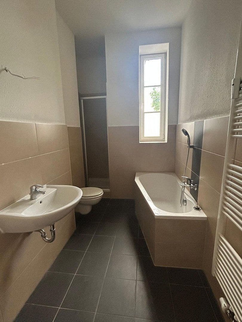 Prenájom bytu 4-izbový 103 m², Paracelsusstraße 2c, Halle, Sasko-Anhaltsko Prenájom bytu 4-izbový 103 m², Paracelsusstraße 2c, Halle, Sasko-Anhaltsko