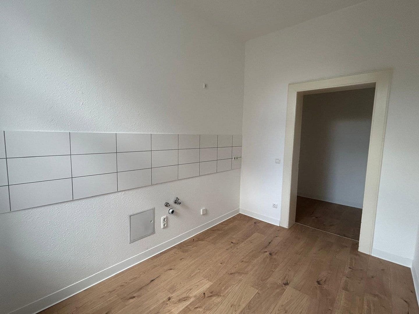 Prenájom bytu 4-izbový 103 m², Paracelsusstraße 2c, Halle, Sasko-Anhaltsko Prenájom bytu 4-izbový 103 m², Paracelsusstraße 2c, Halle, Sasko-Anhaltsko