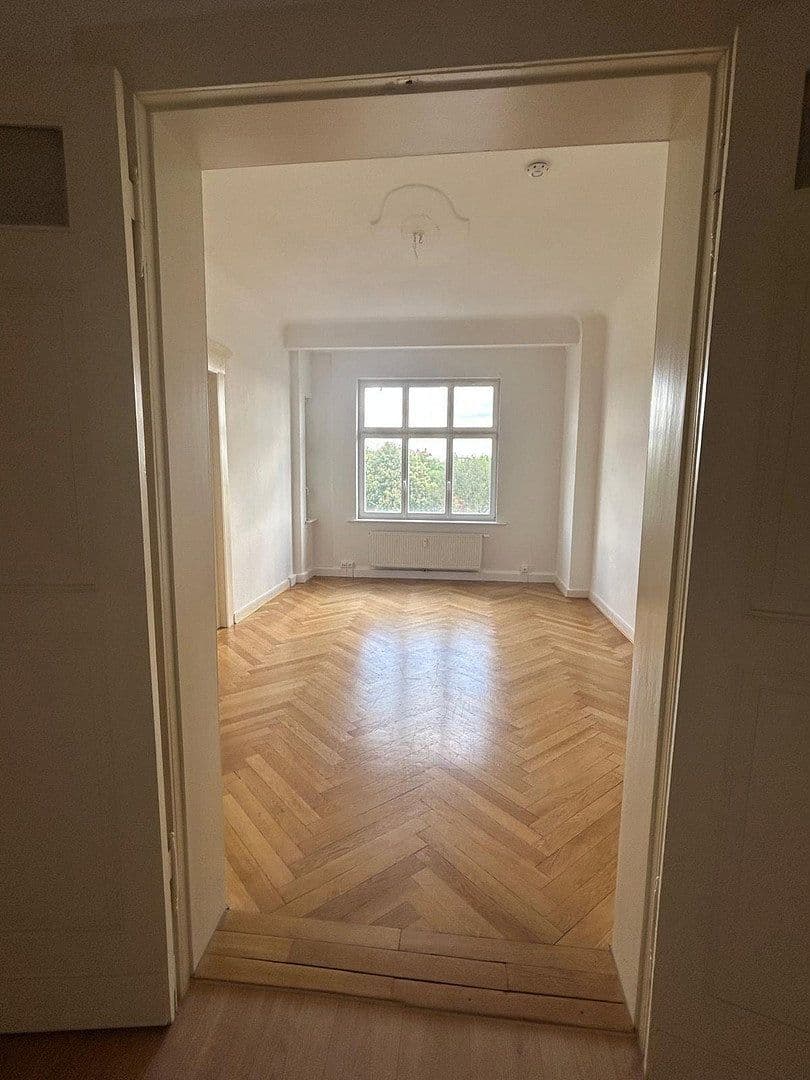 Prenájom bytu 4-izbový 103 m², Paracelsusstraße 2c, Halle, Sasko-Anhaltsko Prenájom bytu 4-izbový 103 m², Paracelsusstraße 2c, Halle, Sasko-Anhaltsko