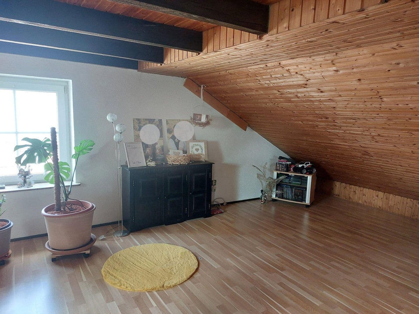 Prenájom bytu 2-izbový 75 m², Oberweilbach 6, Hebertshausen, Bavorsko Prenájom bytu 2-izbový 75 m², Oberweilbach 6, Hebertshausen, Bavorsko