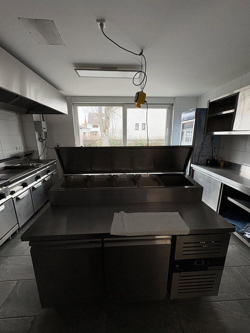 Prenájom nebytového priestoru 100 m², Lachnerstraße, 2, Erlangen, Bavorsko Prenájom nebytového priestoru 100 m², Lachnerstraße, 2, Erlangen, Bavorsko