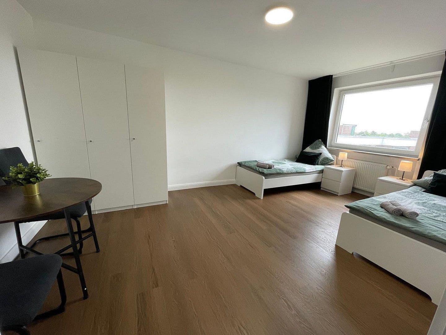Prenájom bytu 5-izbový 120 m², Hamburg, Hamburg Prenájom bytu 5-izbový 120 m², Hamburg, Hamburg