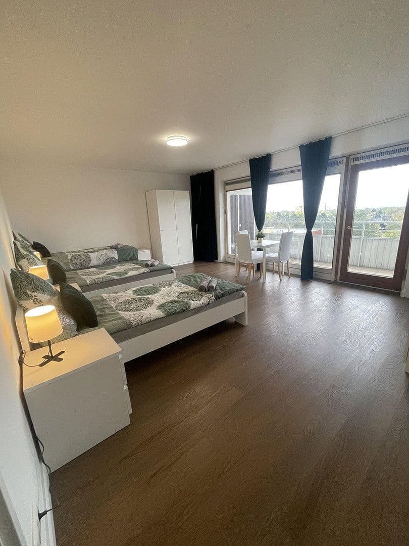 Prenájom bytu 5-izbový 120 m², Hamburg, Hamburg Prenájom bytu 5-izbový 120 m², Hamburg, Hamburg