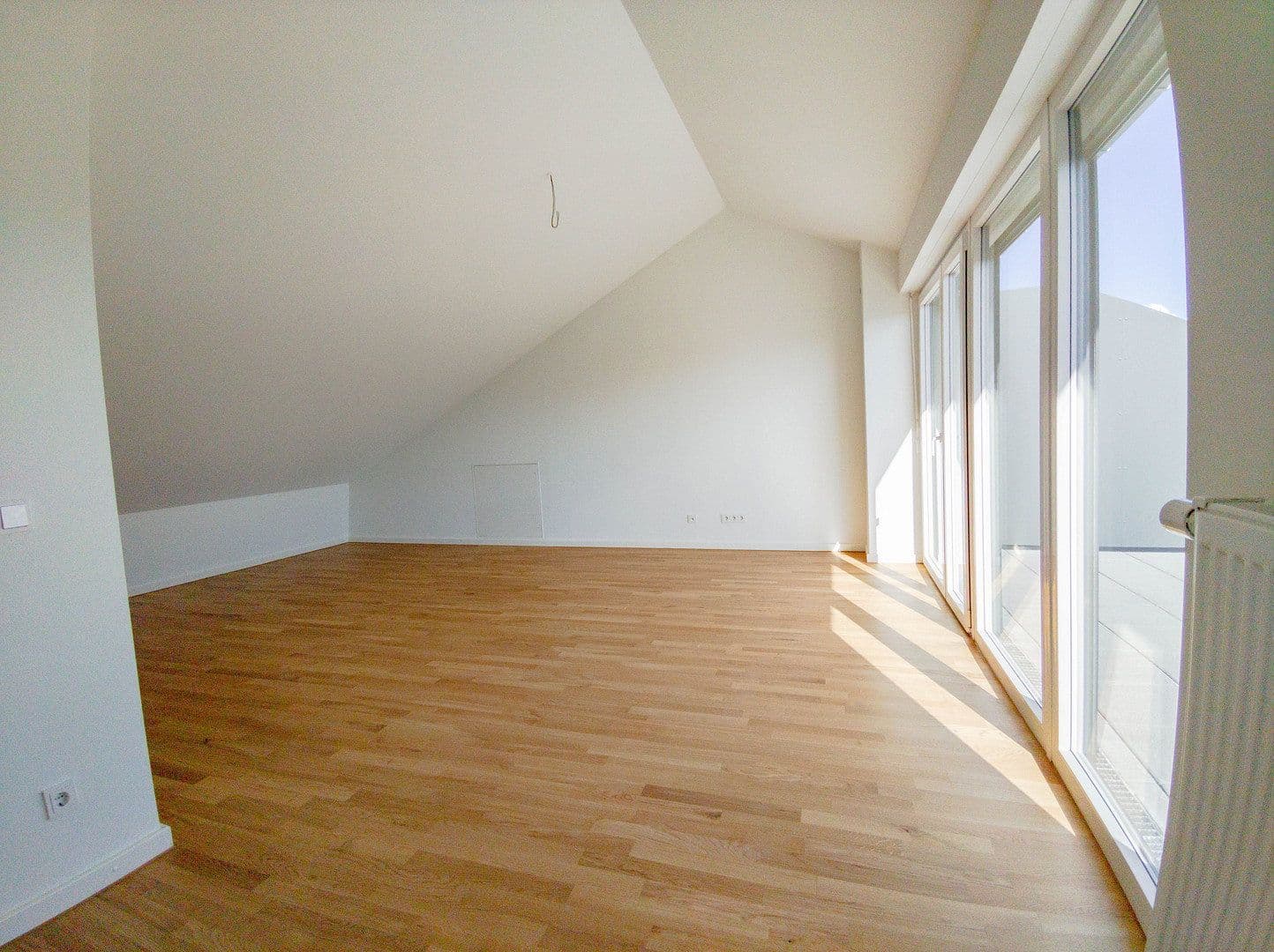 Prenájom bytu 3-izbový 118 m², Karolinenstr. 22, Fürth, Bavorsko Prenájom bytu 3-izbový 118 m², Karolinenstr. 22, Fürth, Bavorsko