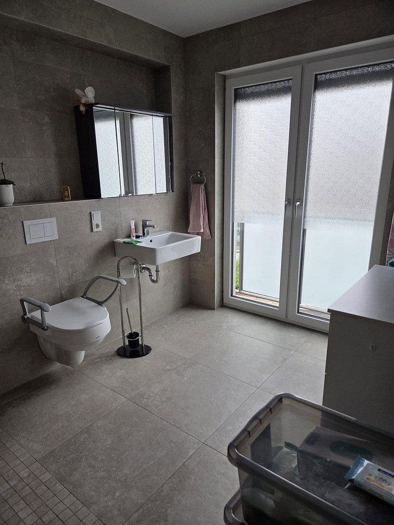 Prenájom bytu 2-izbový 51 m², Sankt Augustin, Severné Porýnie - Westfálsko Prenájom bytu 2-izbový 51 m², Sankt Augustin, Severné Porýnie - Westfálsko