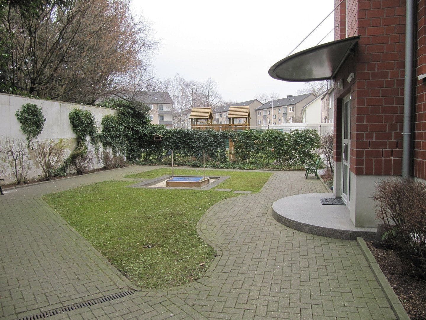 Prenájom bytu 3-izbový 91 m², Bielefelder Straße 7, Herne, Severné Porýnie - Westfálsko Prenájom bytu 3-izbový 91 m², Bielefelder Straße 7, Herne, Severné Porýnie - Westfálsko