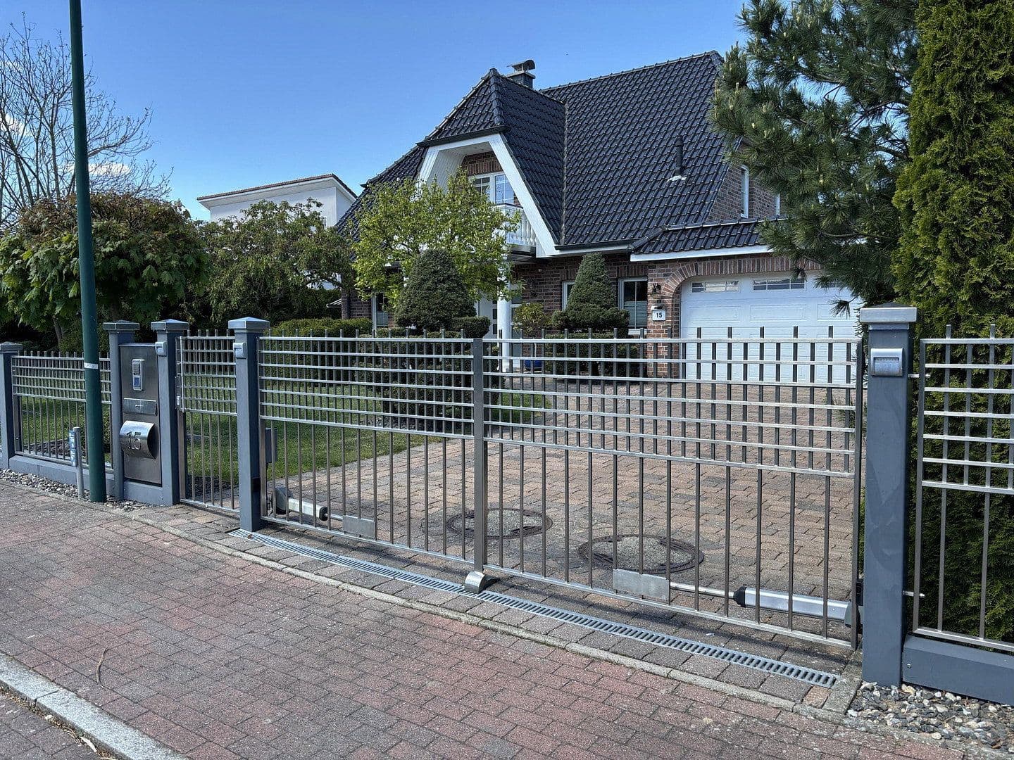 Predaj domu 144 m², pozemek 720 m², Tangstedt, Šlezvicko-Holštajnsko Predaj domu 144 m², pozemek 720 m², Tangstedt, Šlezvicko-Holštajnsko