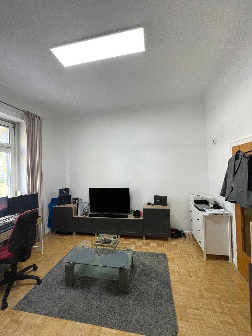 Prenájom bytu 1-izbový 30 m², Königsberger Allee 116, Duisburg, Severné Porýnie - Westfálsko Prenájom bytu 1-izbový 30 m², Königsberger Allee 116, Duisburg, Severné Porýnie - Westfálsko