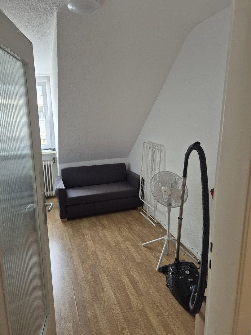 Prenájom bytu 3-izbový 61 m², Ludwig-Wolker Str 3, Düsseldorf, Severné Porýnie - Westfálsko Prenájom bytu 3-izbový 61 m², Ludwig-Wolker Str 3, Düsseldorf, Severné Porýnie - Westfálsko