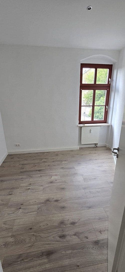 Prenájom bytu 2-izbový 48 m², Kirchplatz 1, Lengenfeld, Sasko Prenájom bytu 2-izbový 48 m², Kirchplatz 1, Lengenfeld, Sasko