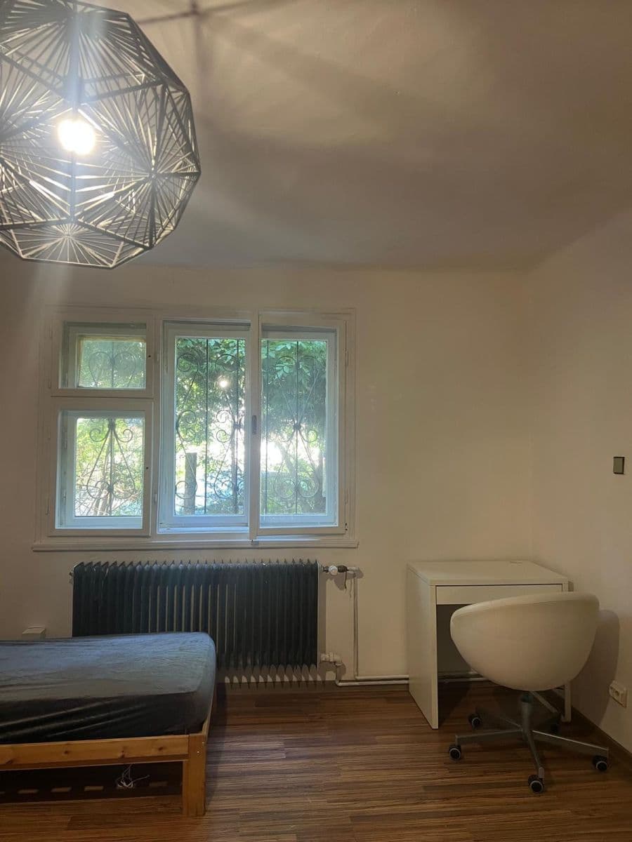 Prenájom domu 25 m², pozemek 200 m², Nad Elektrárnou, Praha, Praha Prenájom domu 25 m², pozemek 200 m², Nad Elektrárnou, Praha, Praha