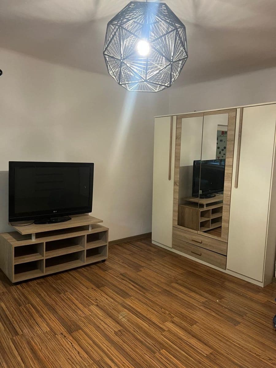 Prenájom domu 25 m², pozemek 200 m², Nad Elektrárnou, Praha, Praha Prenájom domu 25 m², pozemek 200 m², Nad Elektrárnou, Praha, Praha