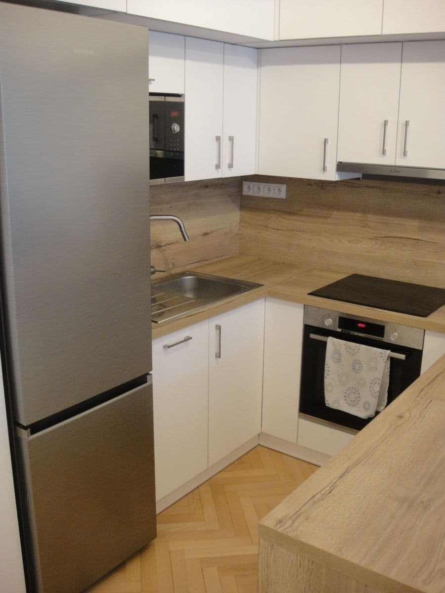 Prenájom bytu 2-izbový 40 m², Za vodojemem, Olomouc, Olomoucký kraj Prenájom bytu 2-izbový 40 m², Za vodojemem, Olomouc, Olomoucký kraj