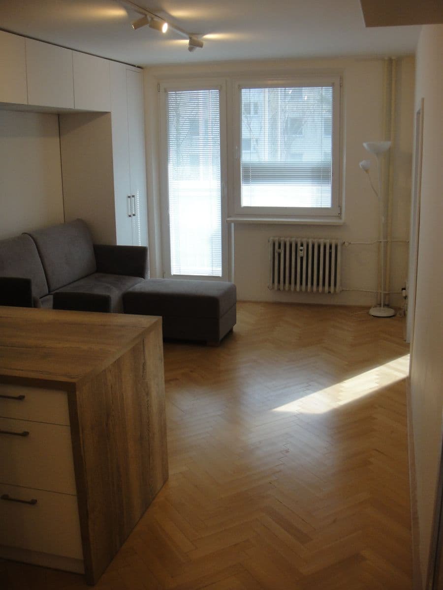 Prenájom bytu 2-izbový 40 m², Za vodojemem, Olomouc, Olomoucký kraj Prenájom bytu 2-izbový 40 m², Za vodojemem, Olomouc, Olomoucký kraj