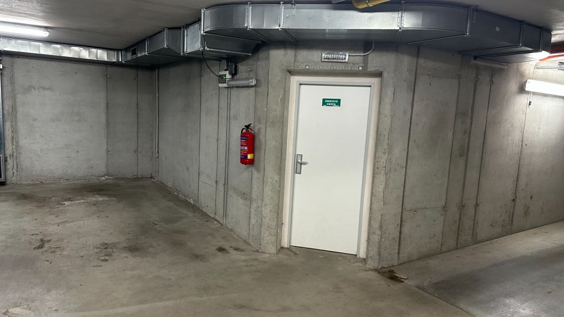 Prenájom garáže 14 m², Královopolská, Brno, Jihomoravský kraj Prenájom garáže 14 m², Královopolská, Brno, Jihomoravský kraj