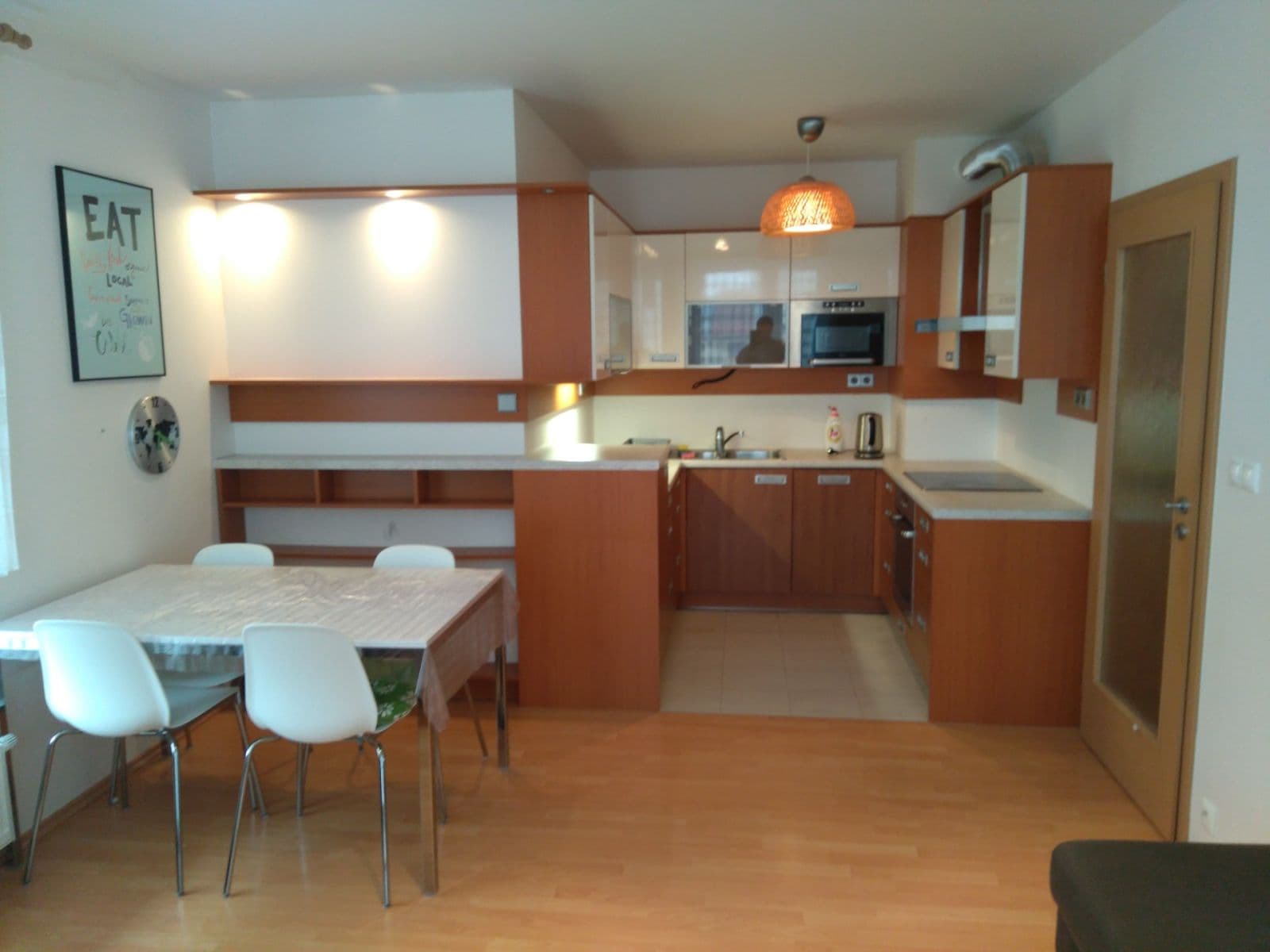 Prenájom bytu 2-izbový 54 m², Smetáčkova, Praha, Praha Prenájom bytu 2-izbový 54 m², Smetáčkova, Praha, Praha