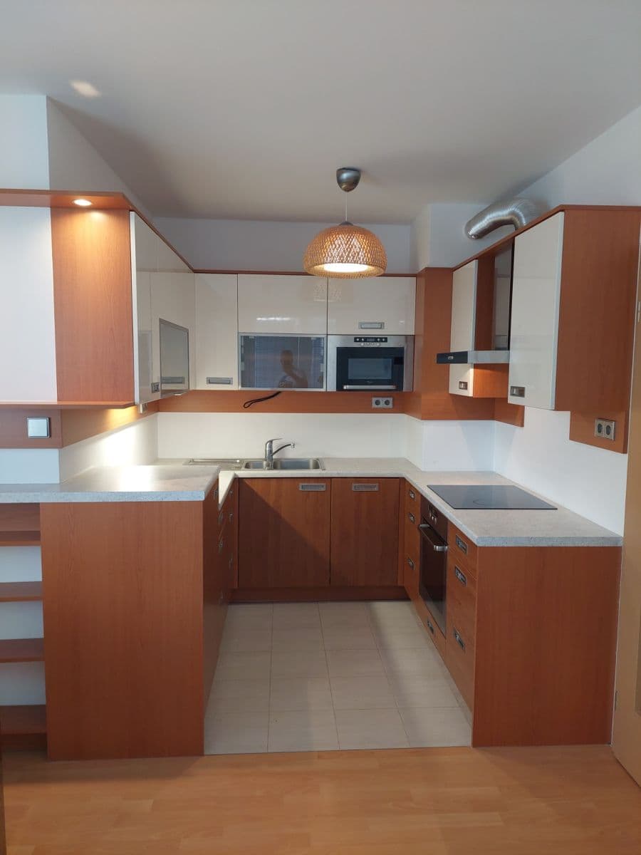 Prenájom bytu 2-izbový 55 m², Smetáčkova, Praha, Praha Prenájom bytu 2-izbový 55 m², Smetáčkova, Praha, Praha