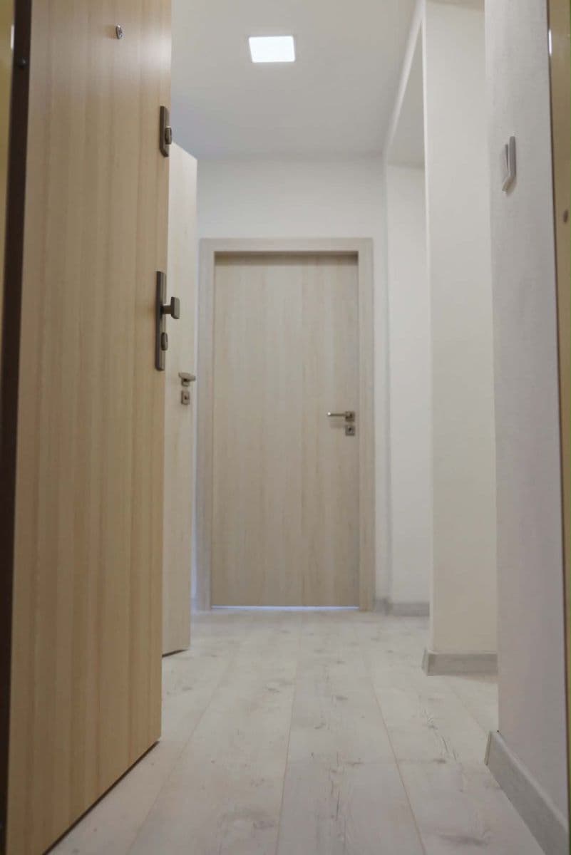 Prenájom bytu 2-izbový 55 m², Mendelova, Karviná, Moravskoslezský kraj Prenájom bytu 2-izbový 55 m², Mendelova, Karviná, Moravskoslezský kraj
