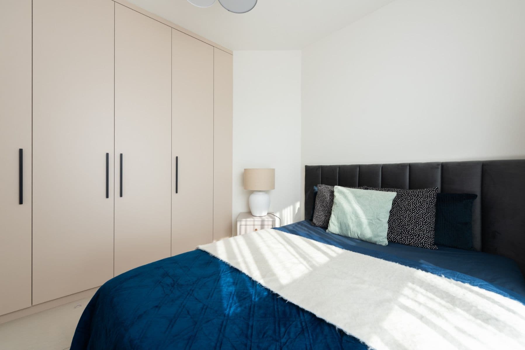 Prenájom bytu 2-izbový 39 m², Krymská, Praha, Praha Prenájom bytu 2-izbový 39 m², Krymská, Praha, Praha