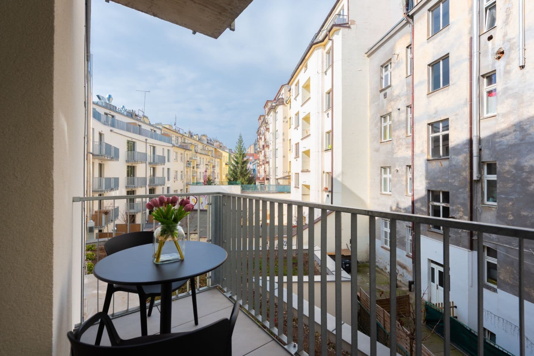 Prenájom bytu 2-izbový 39 m², Krymská, Praha, Praha Prenájom bytu 2-izbový 39 m², Krymská, Praha, Praha