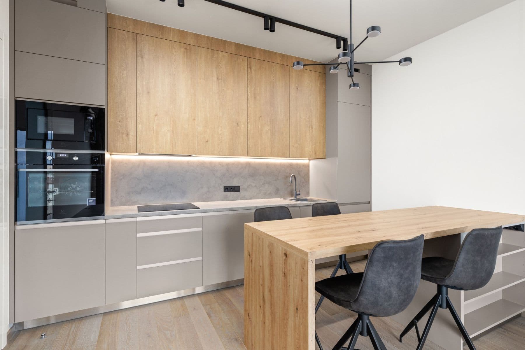 Prenájom bytu 2-izbový 63 m², Vítězné náměstí, Praha, Praha Prenájom bytu 2-izbový 63 m², Vítězné náměstí, Praha, Praha