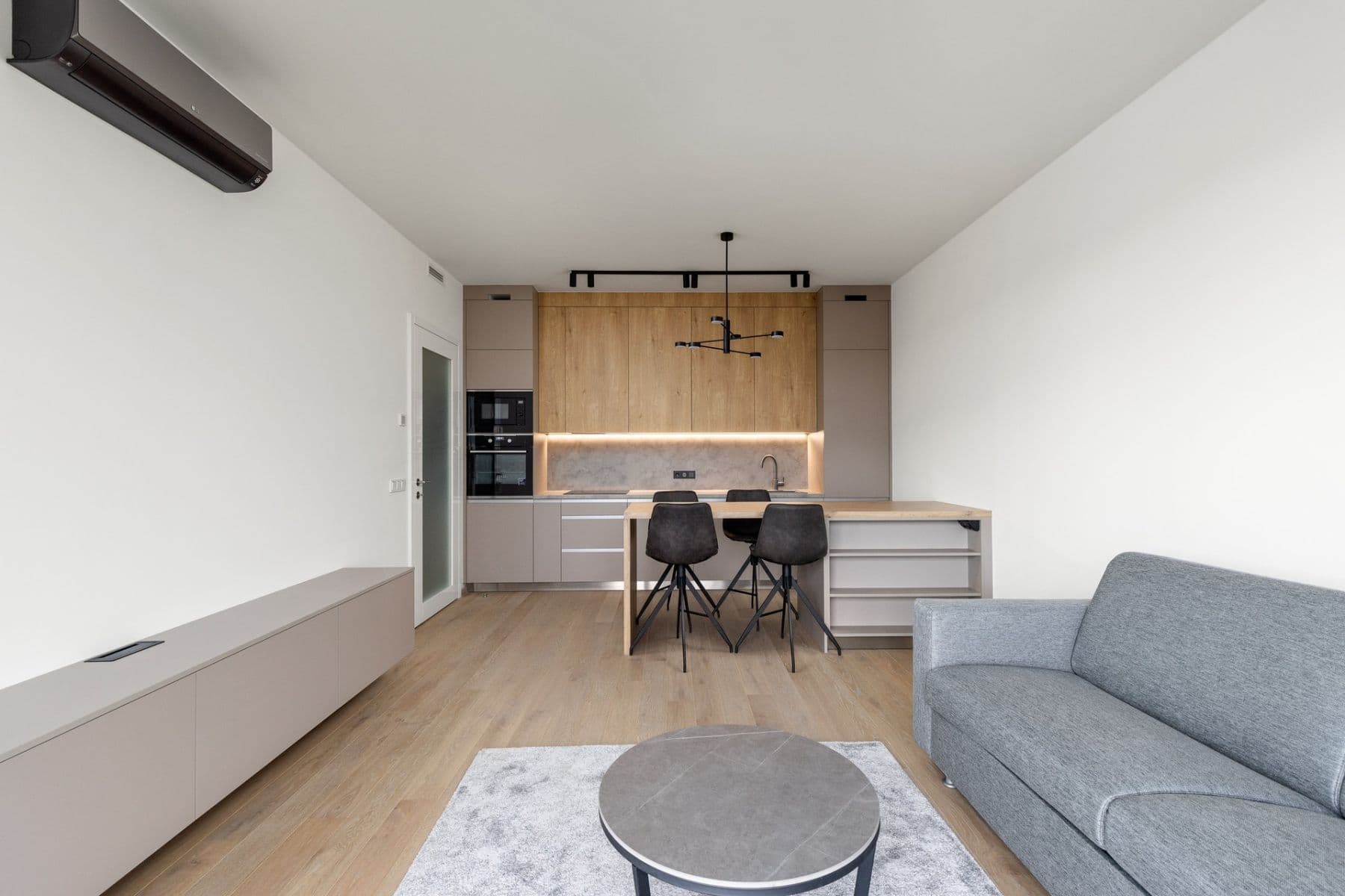 Prenájom bytu 2-izbový 63 m², Vítězné náměstí, Praha, Praha Prenájom bytu 2-izbový 63 m², Vítězné náměstí, Praha, Praha