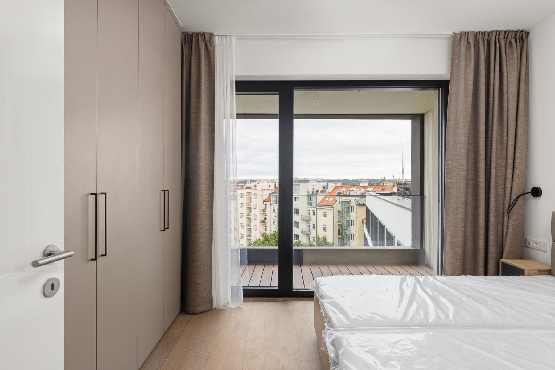 Prenájom bytu 2-izbový 63 m², Vítězné náměstí, Praha, Praha Prenájom bytu 2-izbový 63 m², Vítězné náměstí, Praha, Praha