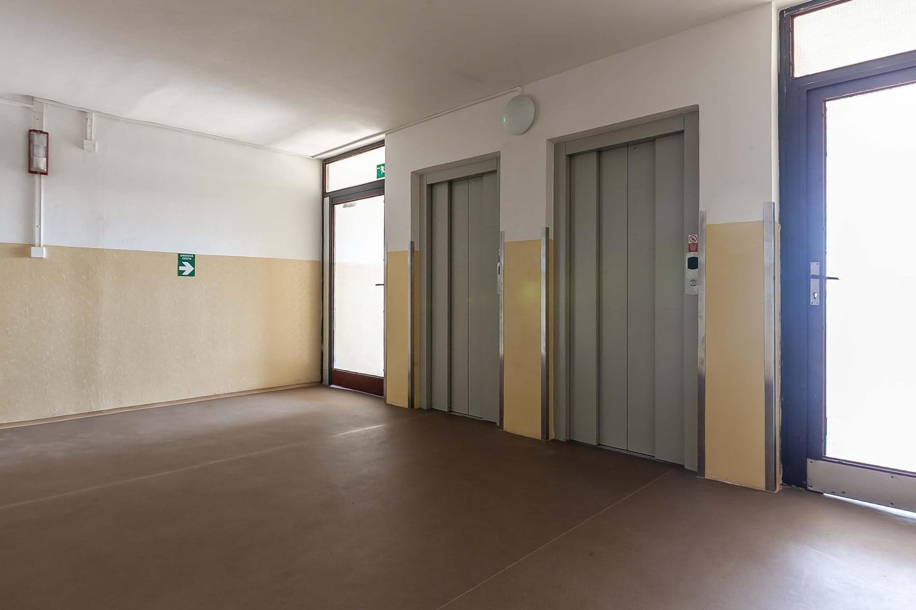 Predaj bytu 3-izbový 62 m², Nad Lesním divadlem, Praha, Praha Predaj bytu 3-izbový 62 m², Nad Lesním divadlem, Praha, Praha