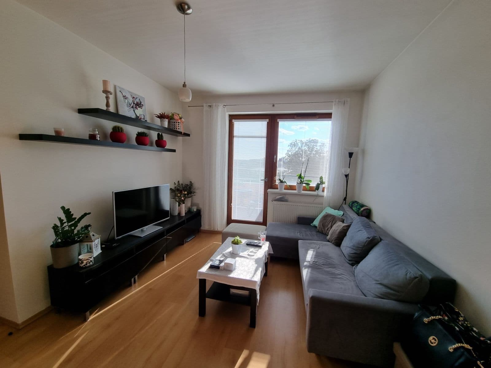 Prenájom bytu 3-izbový 54 m², Vladycká, Praha, Praha Prenájom bytu 3-izbový 54 m², Vladycká, Praha, Praha