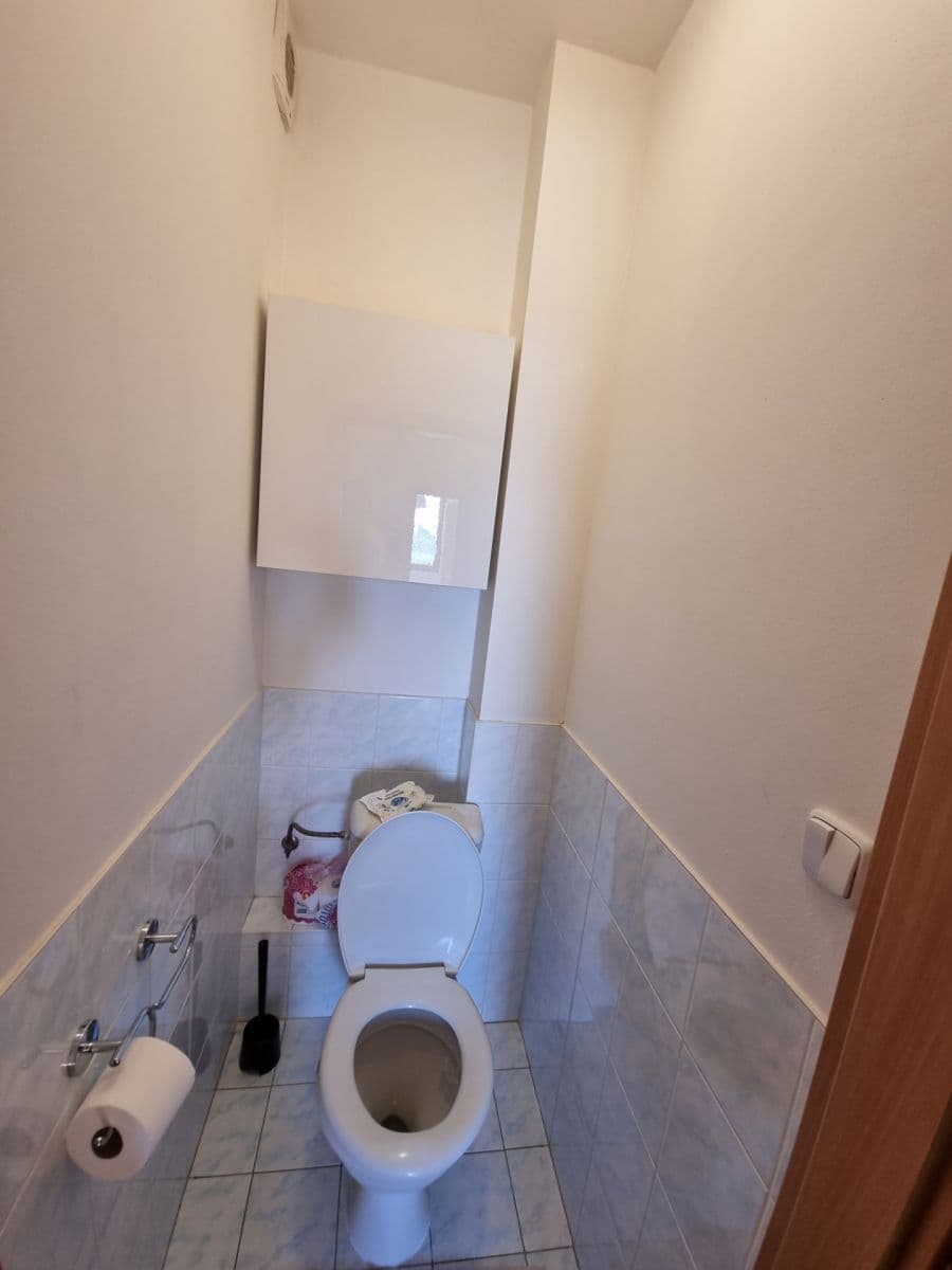 Prenájom bytu 3-izbový 54 m², Vladycká, Praha, Praha Prenájom bytu 3-izbový 54 m², Vladycká, Praha, Praha