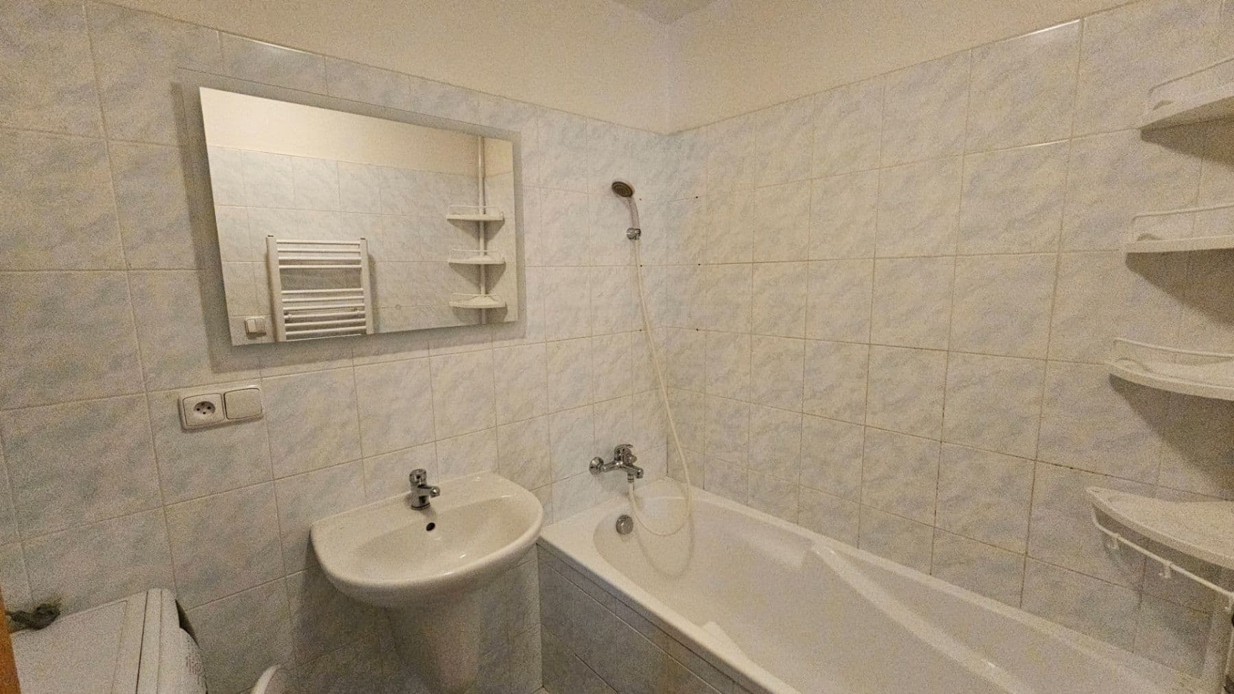 Prenájom bytu 3-izbový 54 m², Vladycká, Praha, Praha Prenájom bytu 3-izbový 54 m², Vladycká, Praha, Praha