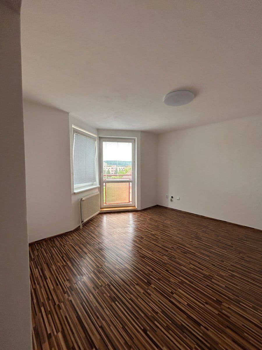 Prenájom bytu 1-izbový 45 m², Budovateľská, Stupava, Bratislavský kraj Prenájom bytu 1-izbový 45 m², Budovateľská, Stupava, Bratislavský kraj