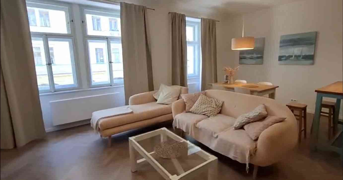 Prenájom bytu 2-izbový 84 m², Valentinská, Praha, Praha Prenájom bytu 2-izbový 84 m², Valentinská, Praha, Praha