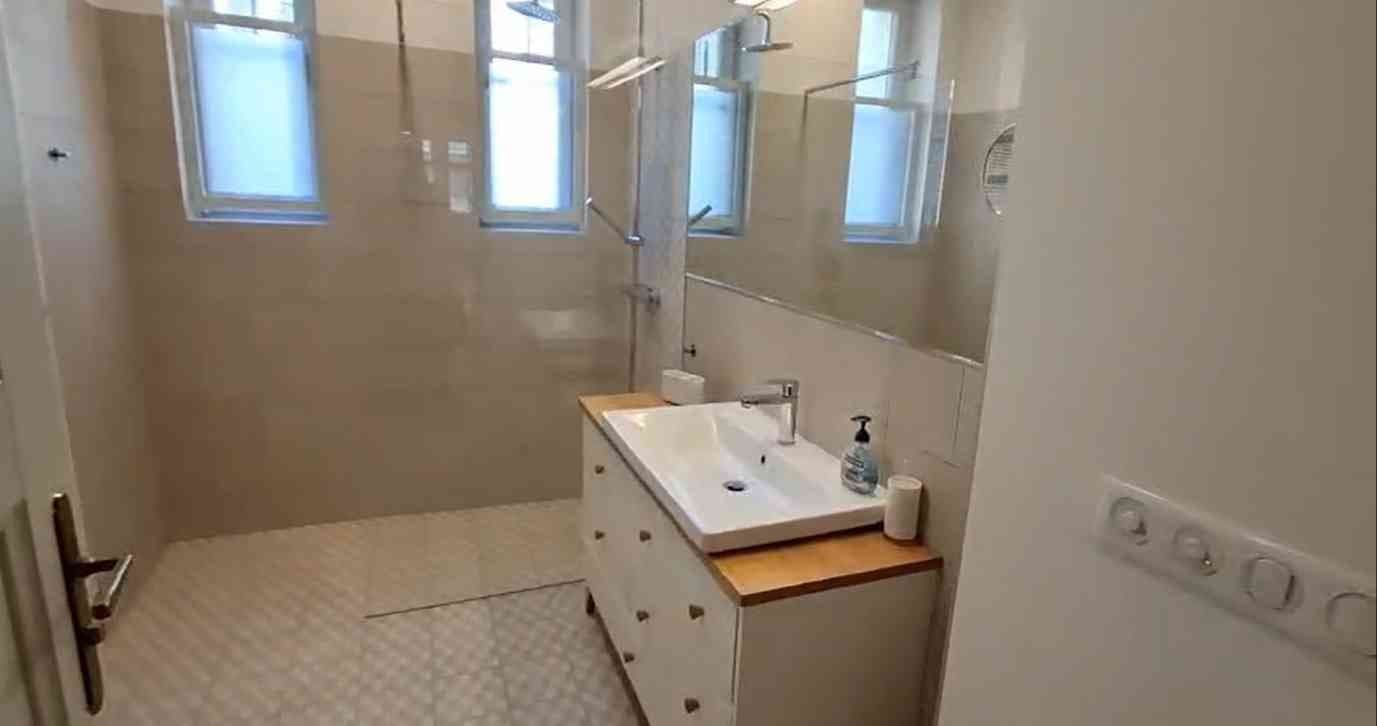 Prenájom bytu 2-izbový 84 m², Valentinská, Praha, Praha Prenájom bytu 2-izbový 84 m², Valentinská, Praha, Praha
