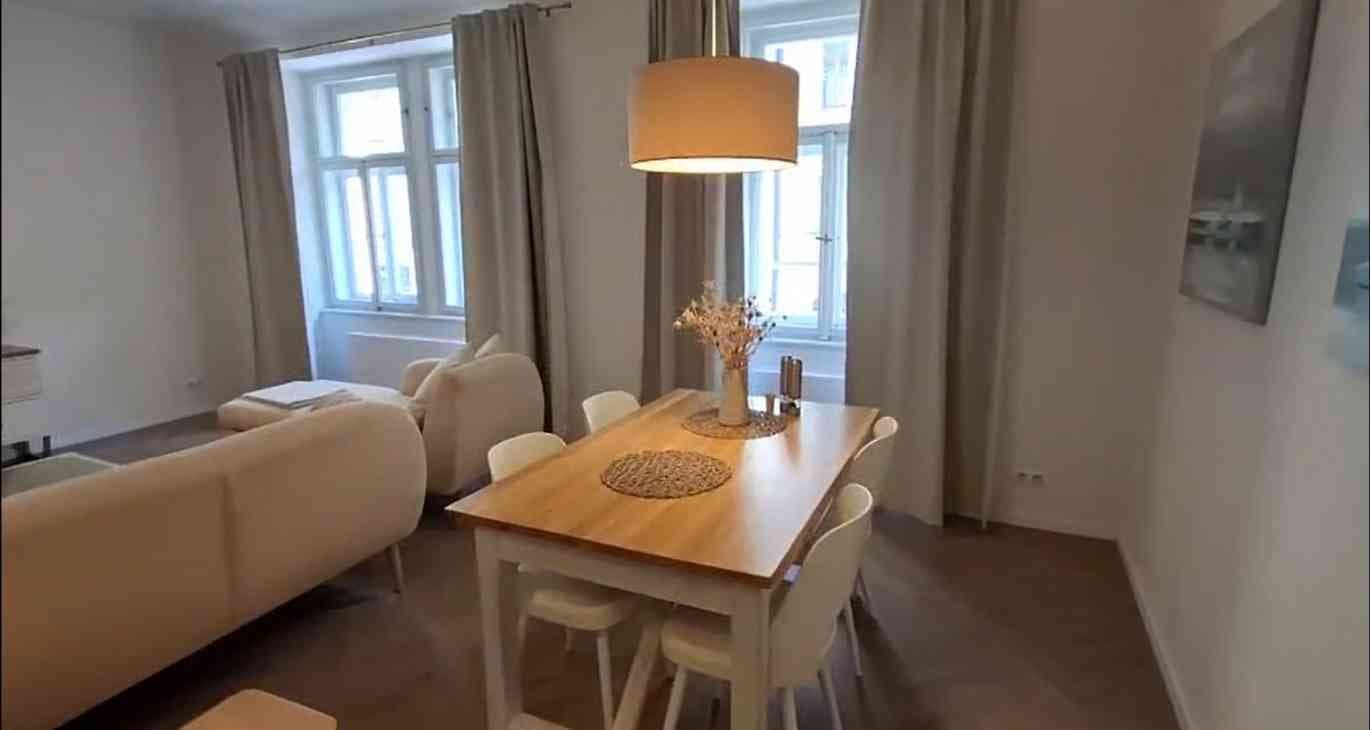 Prenájom bytu 2-izbový 84 m², Valentinská, Praha, Praha Prenájom bytu 2-izbový 84 m², Valentinská, Praha, Praha
