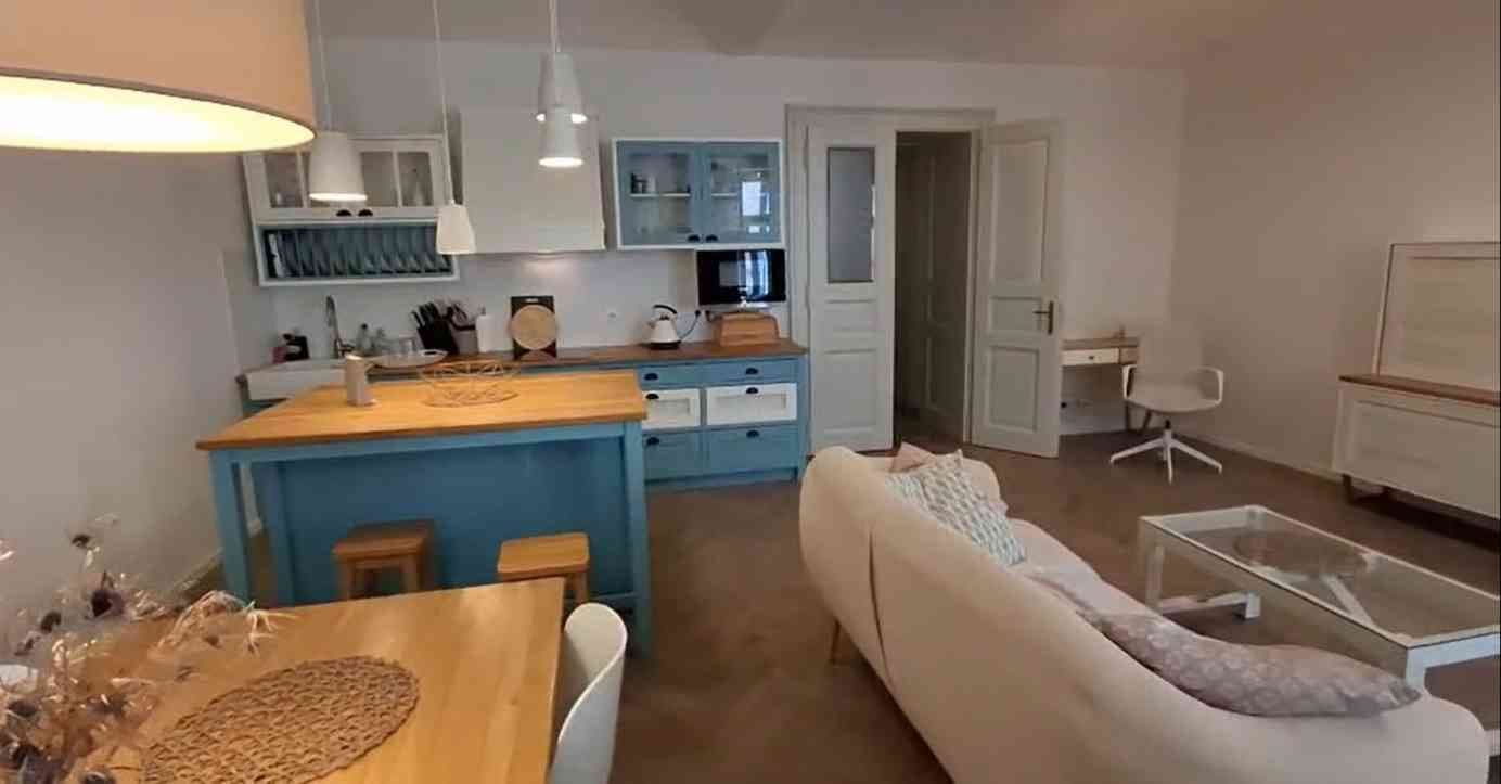 Prenájom bytu 2-izbový 84 m², Valentinská, Praha, Praha Prenájom bytu 2-izbový 84 m², Valentinská, Praha, Praha