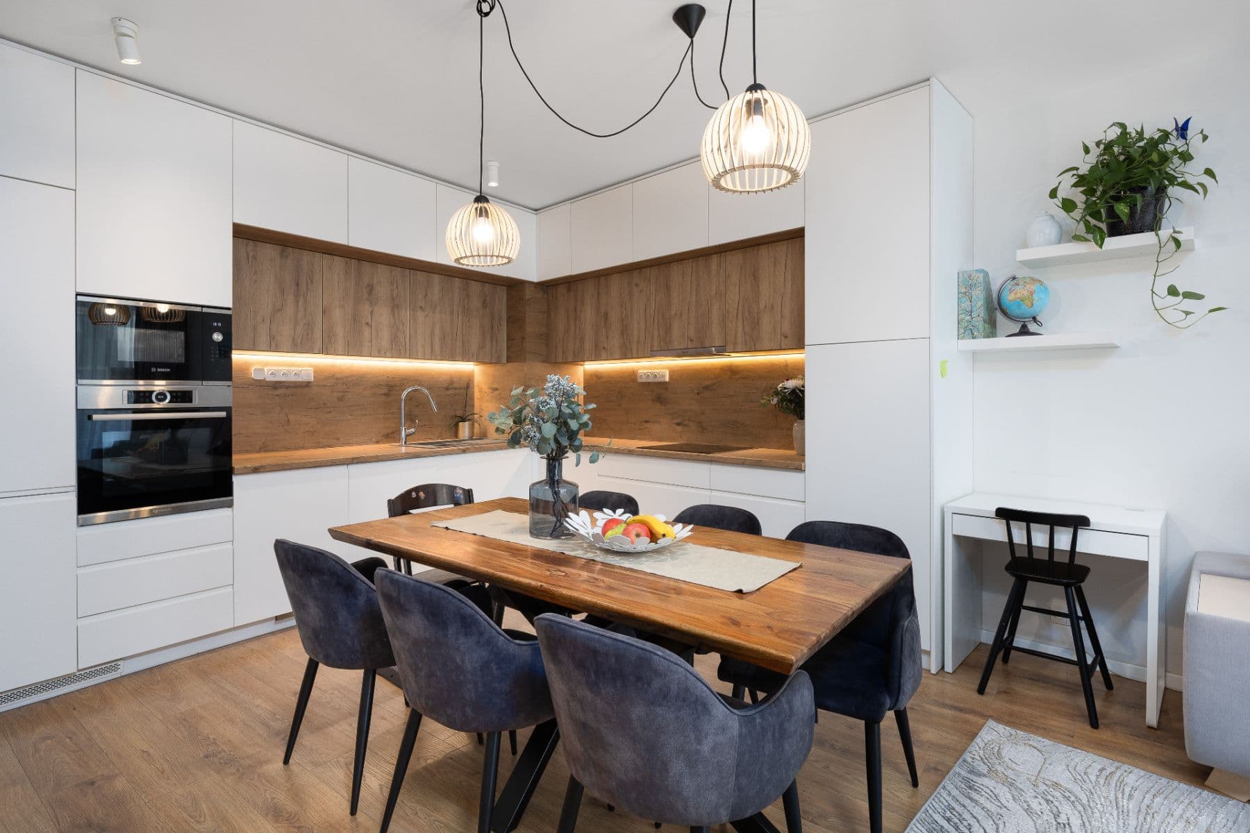 Prenájom bytu 3-izbový 83 m², Polianky, Dúbravka, Bratislavský kraj Prenájom bytu 3-izbový 83 m², Polianky, Dúbravka, Bratislavský kraj