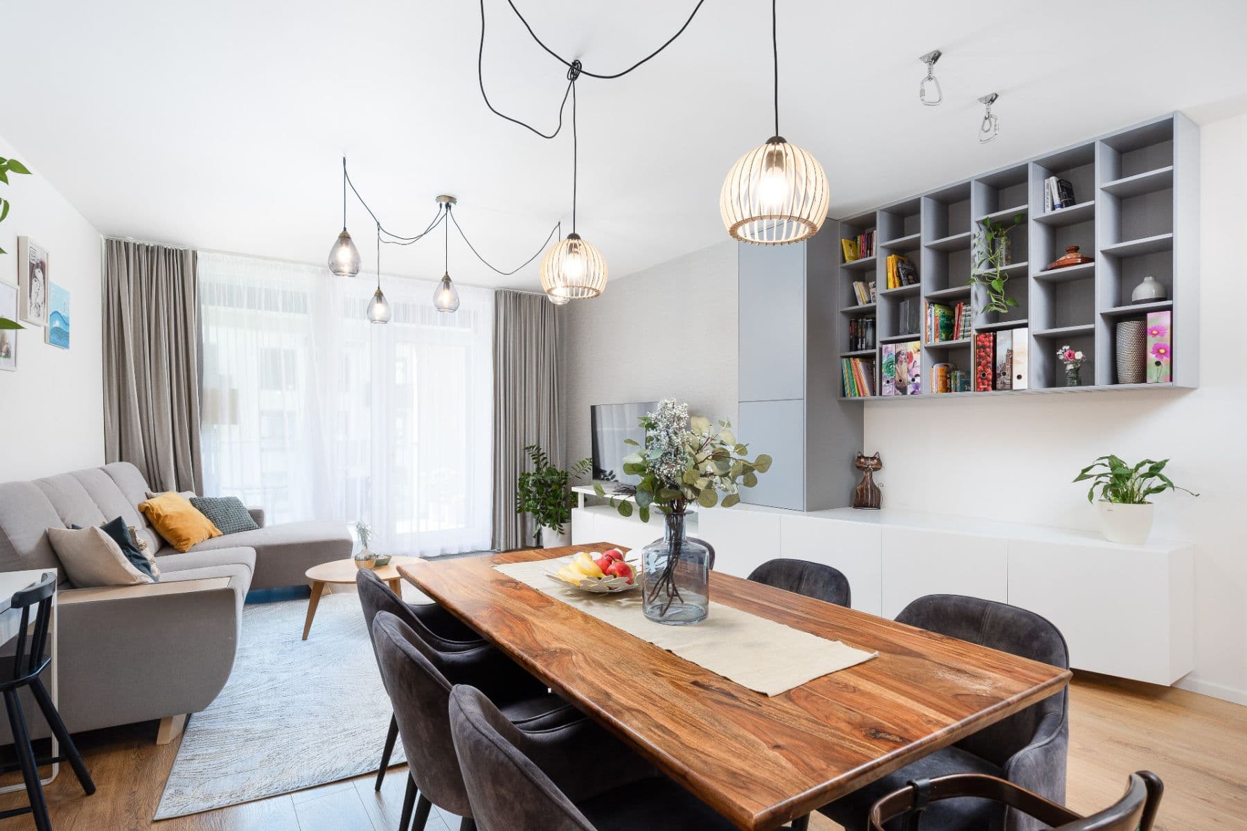 Prenájom bytu 3-izbový 83 m², Polianky, Dúbravka, Bratislavský kraj Prenájom bytu 3-izbový 83 m², Polianky, Dúbravka, Bratislavský kraj