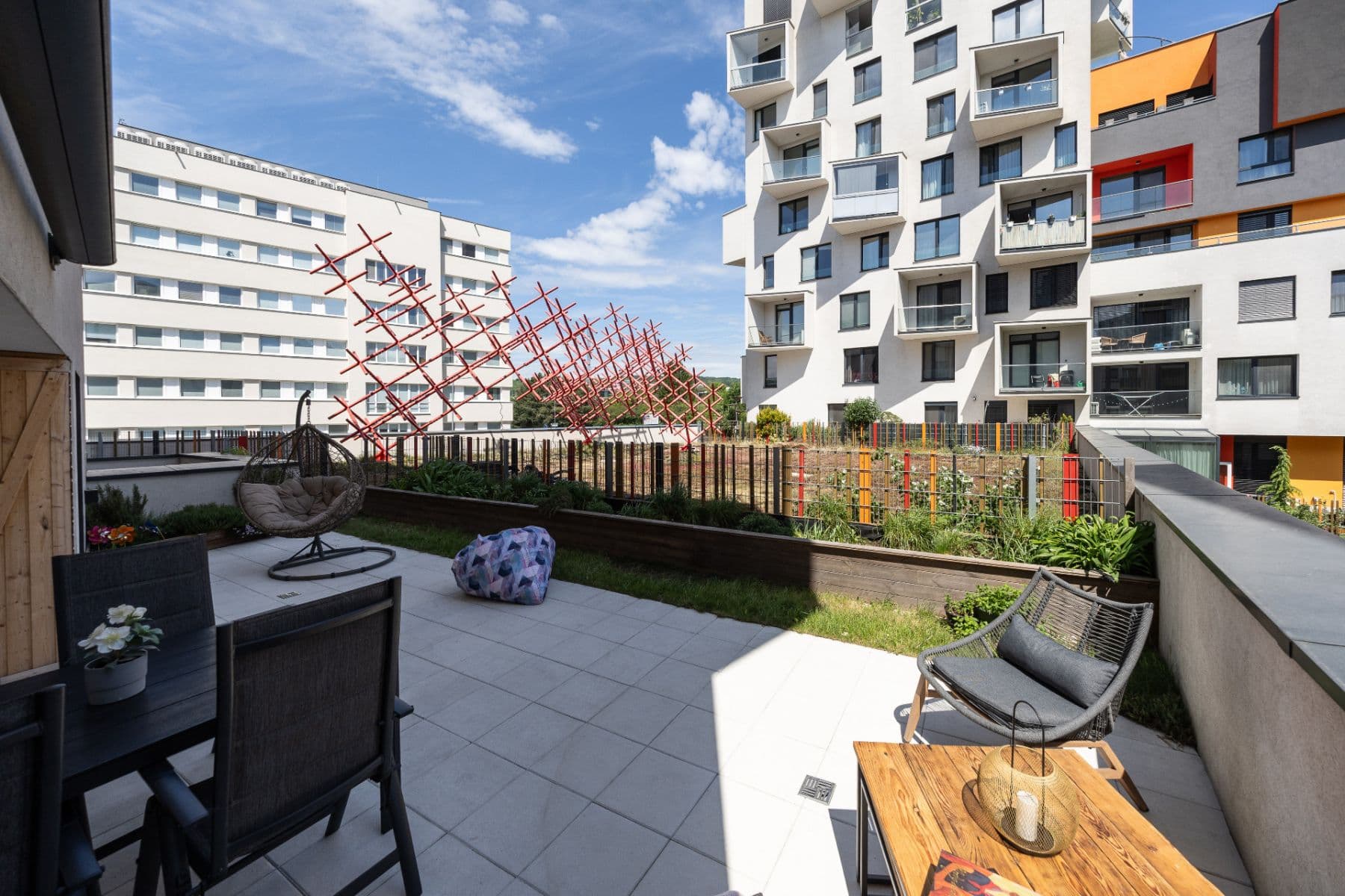 Prenájom bytu 3-izbový 83 m², Polianky, Dúbravka, Bratislavský kraj Prenájom bytu 3-izbový 83 m², Polianky, Dúbravka, Bratislavský kraj