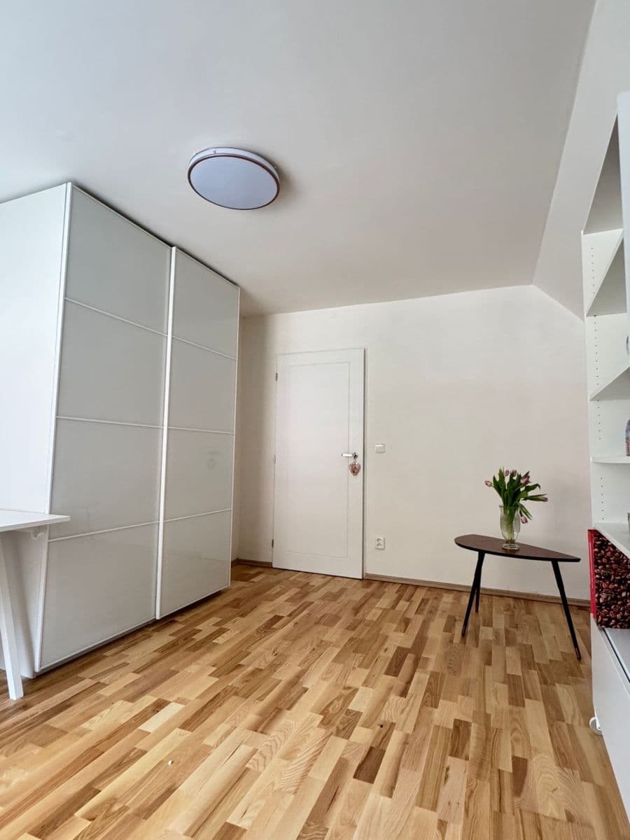 Predaj domu 320 m², pozemok 1.000 m², Jílové u Prahy, Středočeský kraj Predaj domu 320 m², pozemok 1.000 m², Jílové u Prahy, Středočeský kraj
