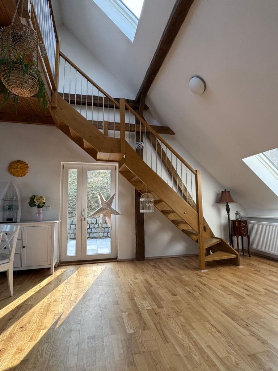 Predaj domu 320 m², pozemok 1.000 m², Jílové u Prahy, Středočeský kraj Predaj domu 320 m², pozemok 1.000 m², Jílové u Prahy, Středočeský kraj