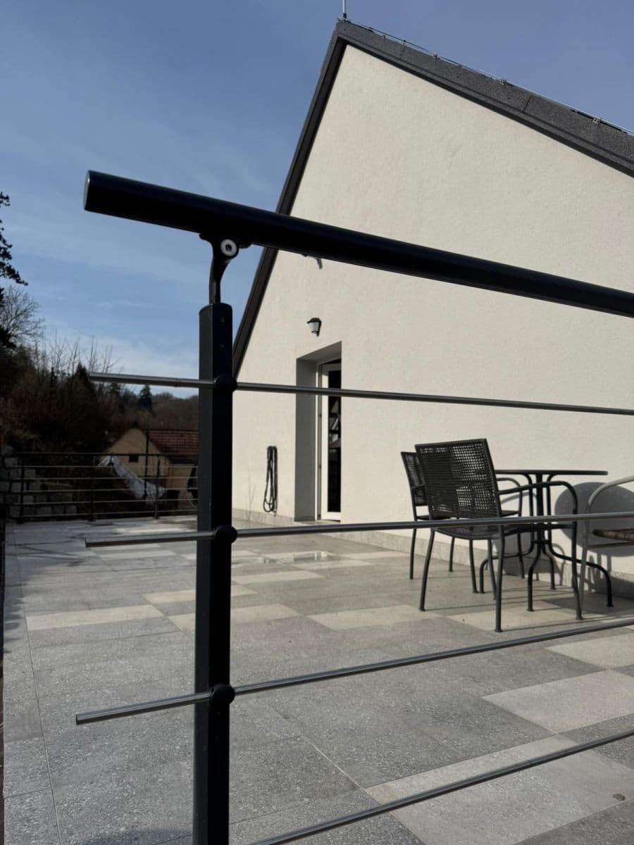 Predaj domu 320 m², pozemok 1.000 m², Jílové u Prahy, Středočeský kraj Predaj domu 320 m², pozemok 1.000 m², Jílové u Prahy, Středočeský kraj