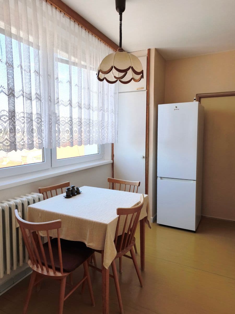 Predaj bytu 3-izbový 69 m², Sadová, Hodonín, Jihomoravský kraj Predaj bytu 3-izbový 69 m², Sadová, Hodonín, Jihomoravský kraj