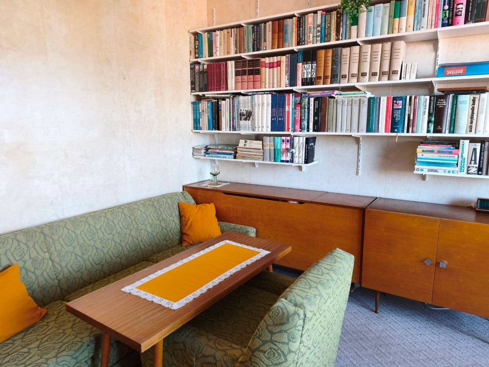 Predaj bytu 3-izbový 69 m², Sadová, Hodonín, Jihomoravský kraj Predaj bytu 3-izbový 69 m², Sadová, Hodonín, Jihomoravský kraj